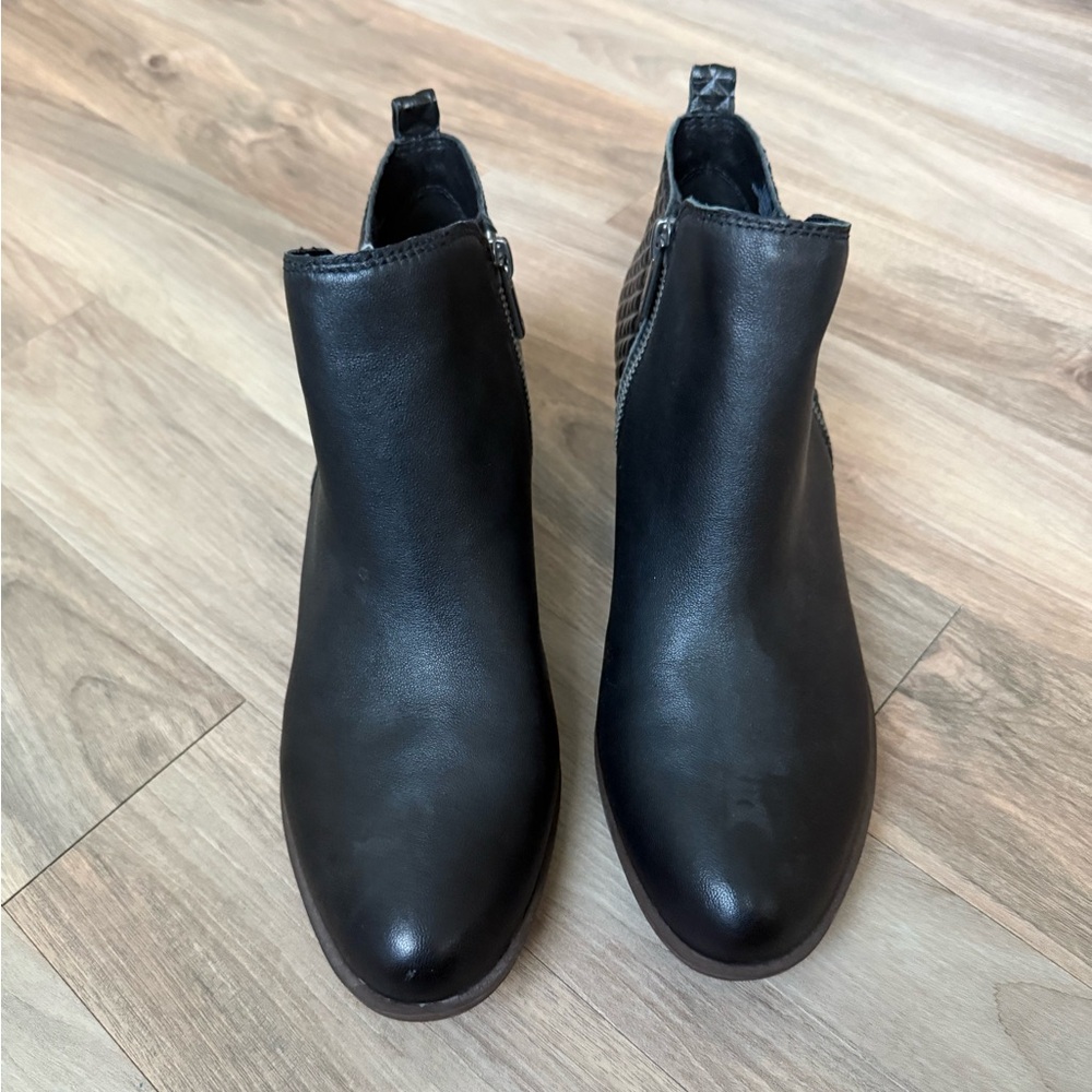 Lucky Brand Women’s Basel Ankle Booties 10